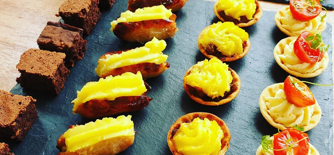 https://southcotteventscatering.co.uk/wp-content/uploads/2019/10/canapes.png